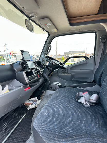 トヨタ令和2年・キャンピング車（カムロード）・7人乗り