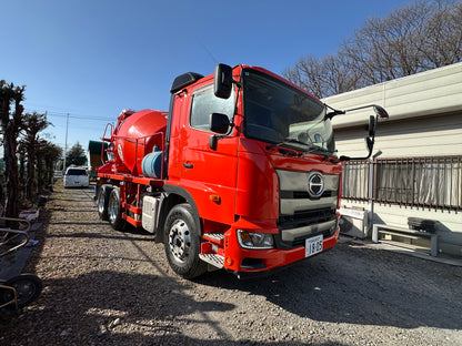 日野コンクリートミキサー車 | ヘビーデューティー建設車両 | 日本在庫