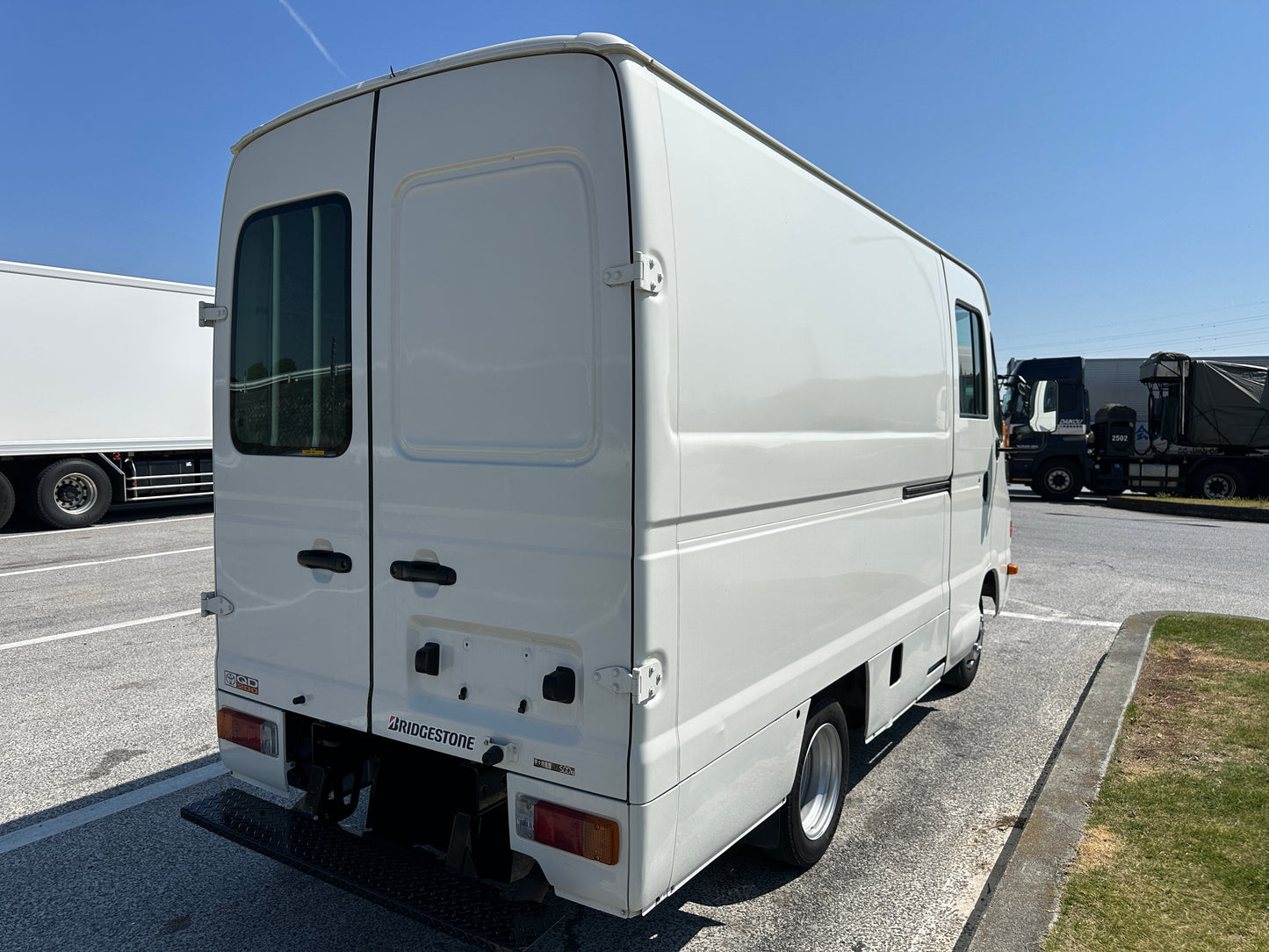 Japanese Box Van | Diesel Delivery Truck | Japan Used Car